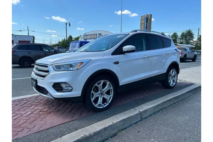$10495 : 2018 Escape Titanium image 8