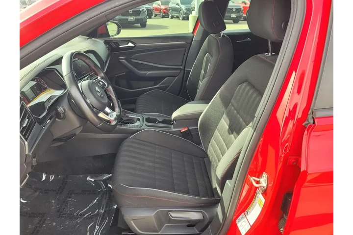 $16488 : Volkswagen Jetta 2019 GLI S image 9