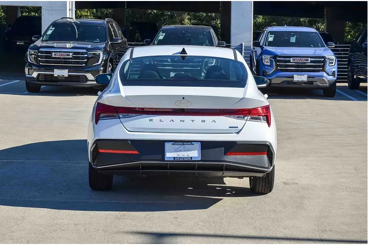 $26995 : Hyundai ELANTRA Hybrid 2026 image 5