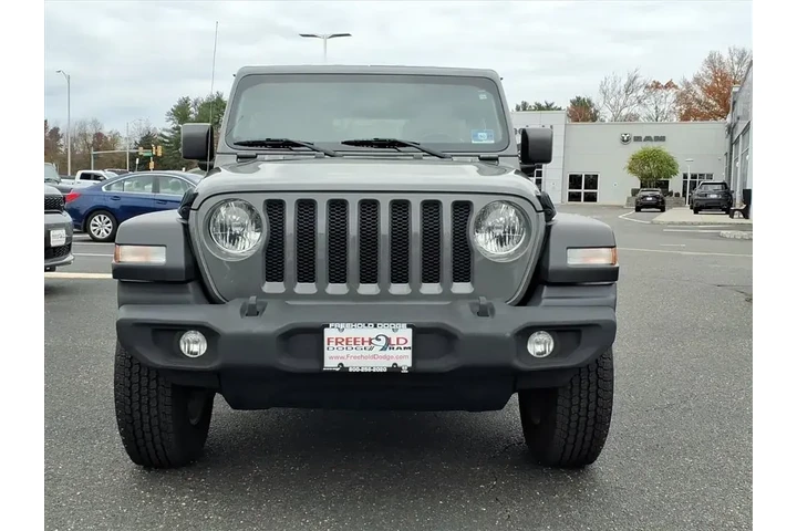 $27900 : Jeep Wrangler Unlimited 2021 image 2