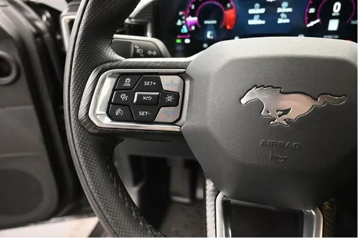 $32991 : Ford Mustang 2024 EcoBoost 2 image 3