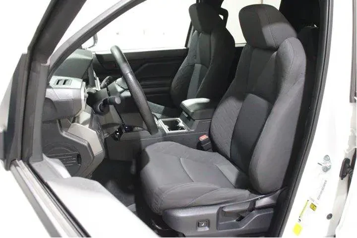 $39998 : Toyota Tacoma 2025 4x2 SR5 4 image 5