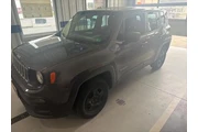 $9998 : Jeep Renegade 2016 4x4 Sport thumbnail