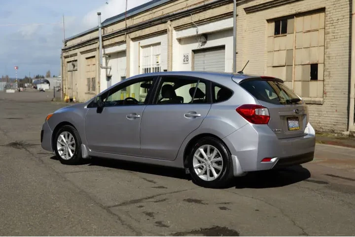 $11988 : 2012 Impreza 2.0i Premium image 6