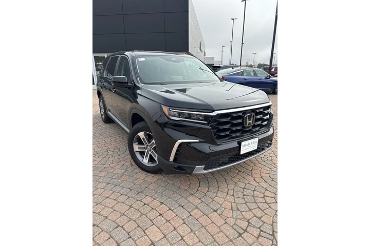 $37998 : 2023 Pilot EX-L 7 Passenger image 3