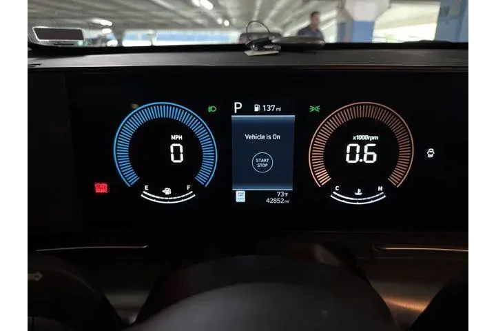 $20499 : Hyundai KONA 2024 AWD SEL 4d image 7