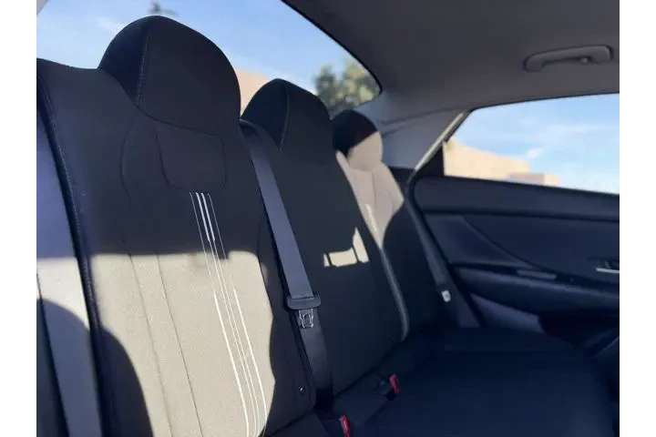 $17992 : Hyundai ELANTRA 2023 SEL 4dr image 10