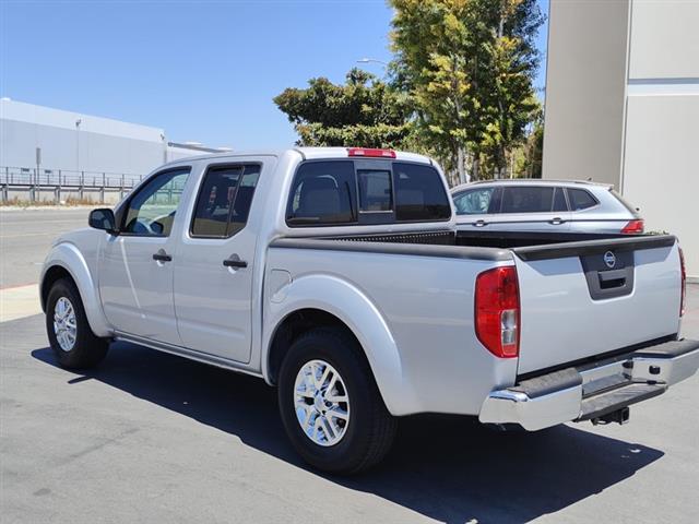 2019 Frontier S Crew Cab 6MT image 4