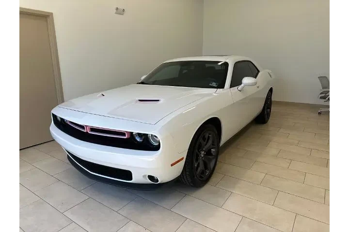 $20987 : Dodge Challenger 2019 SXT 2d image 4