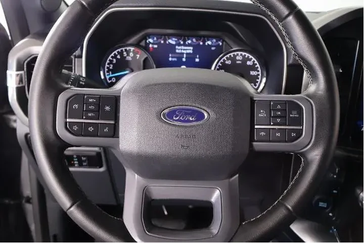 $32682 : Ford F-150 2023 4x4 XLT 4dr image 3