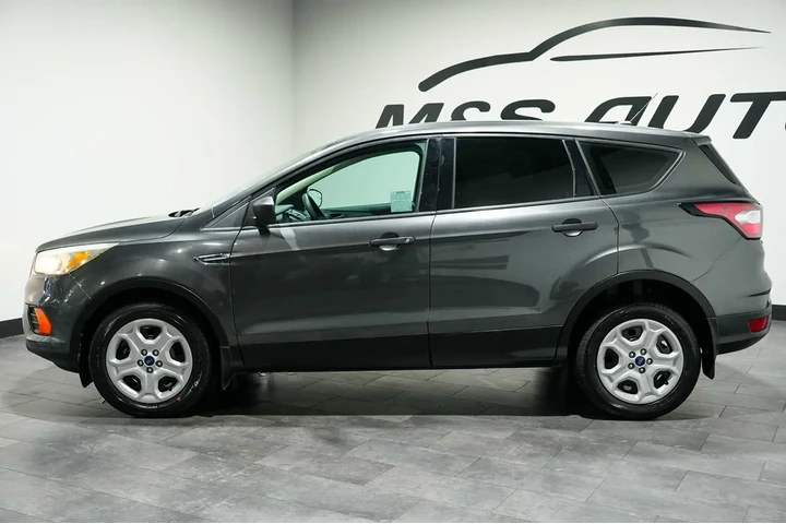 $9491 : 2017 Escape image 4