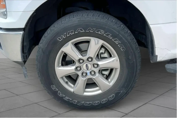 $22758 : Ford F-150 2019 4x4 XL 4dr S image 10