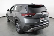 $19680 : Nissan Rogue 2022 SV 4dr Cro thumbnail
