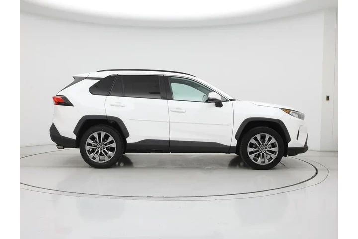 $24998 : Toyota RAV4 2020 XLE Premium image 7