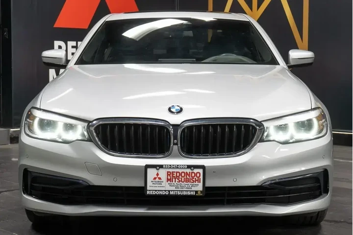 $20157 : BMW 5 Series 2019 530e iPerf image 10