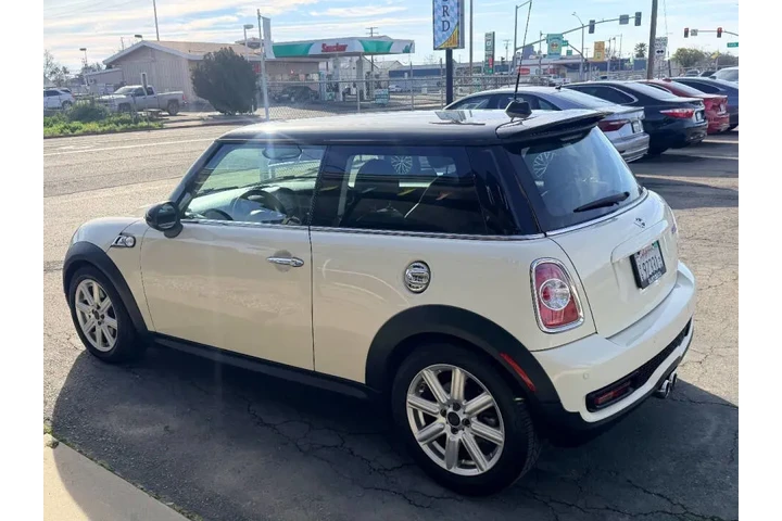$9995 : 2013 MINI Hardtop image 4