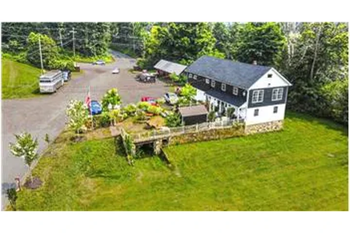 $3500 : Rental property with 1 bedro image 1