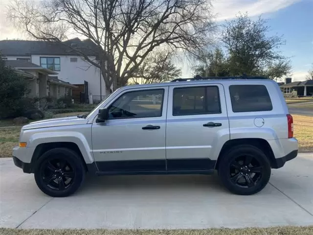 $4500 : 2013 Jeep Patriot Latitude SUV image 1