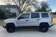 2013 Jeep Patriot Latitude SUV en Los Angeles