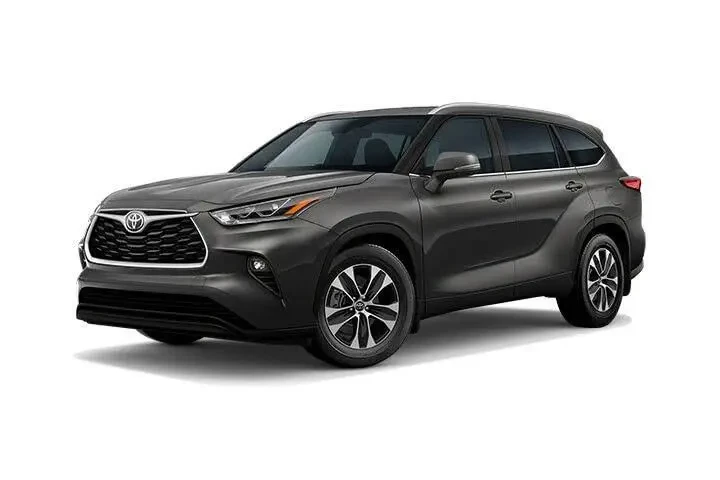 $39970 : Toyota Highlander 2022 XLE 4 image 1