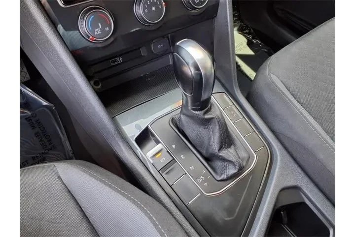 $12444 : Volkswagen Tiguan 2019 S 4dr image 10