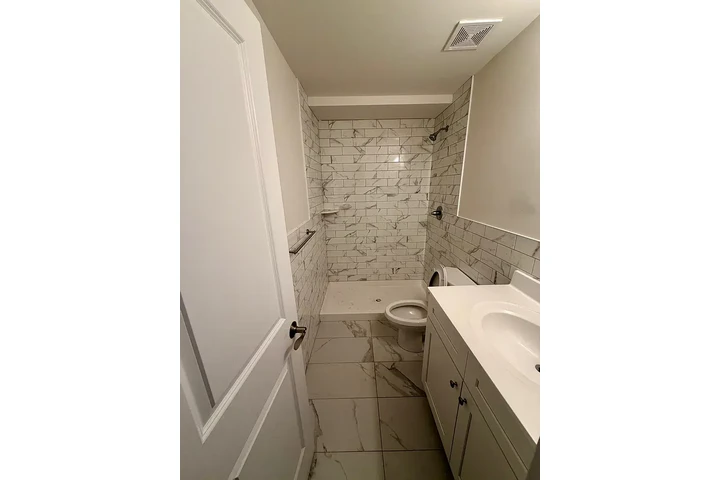 $1100 : Duplex image 5