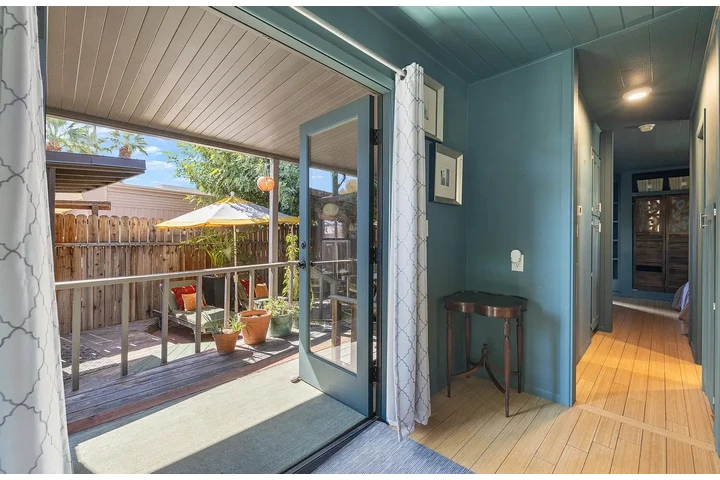 $720 : 1-bedroom, 1-bath home image 3