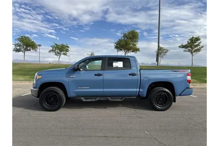 $34989 : Toyota Tundra 2018 4x4 SR5 4 image 8