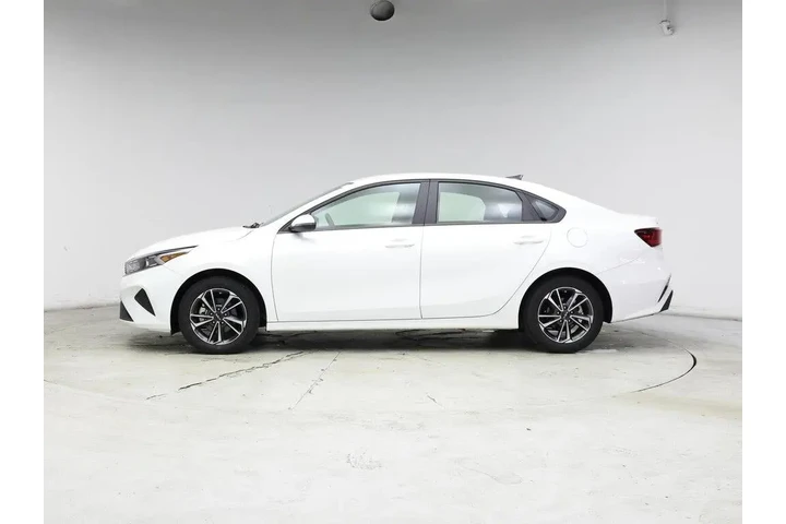 $19998 : Kia Forte 2024 LXS 4dr Sedan image 3