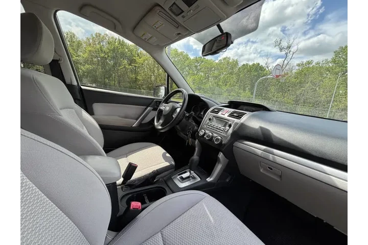 $5999 : 2015 Forester 2.5i image 10