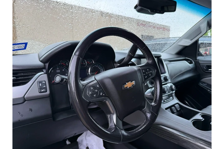 $9996 : 2020 Suburban 2WD LT image 3