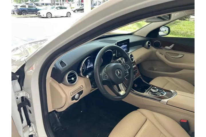 $20147 : Mercedes-Benz C-Class 2018 A image 6