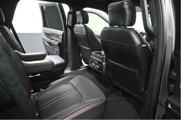 $29988 : Ford Expedition 2019 4x2 Lim image 10