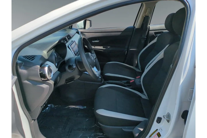 $16900 : Nissan Versa 2021 SV 4dr Sed image 10