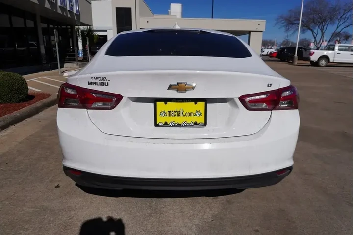 $16888 : Chevrolet Malibu 2022 LT 4dr image 3