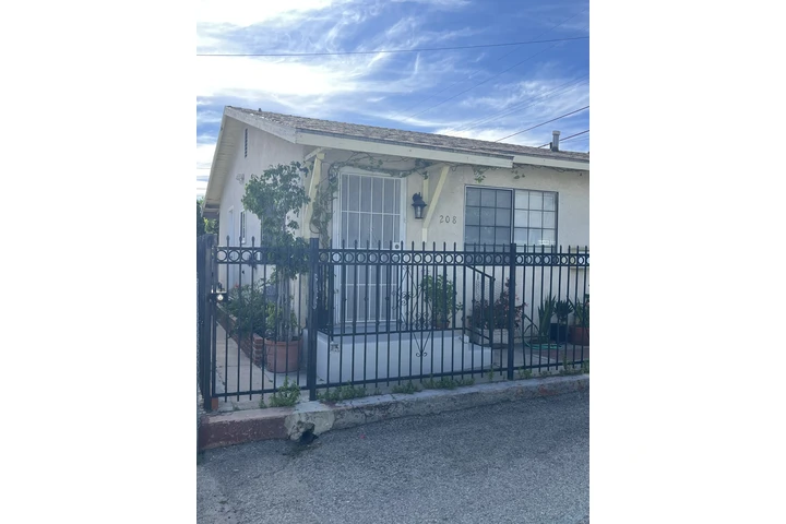 $2100 : House for rent image 2