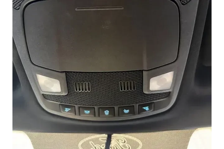 $21981 : Ford F-150 2017 4x2 XLT 4dr image 9