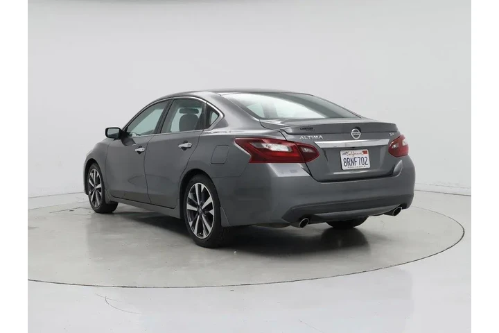 $13998 : Nissan Altima 2017 2.5 SR 4d image 2