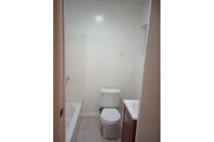 $1200 : San Bernardino Apt. 1R/1B image 5