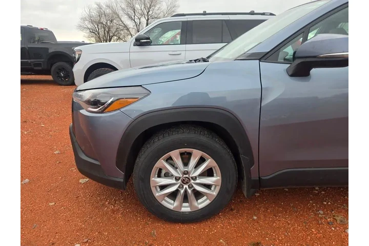 $25132 : Toyota Corolla Cross 2023 AW image 3