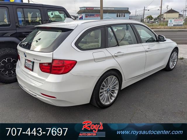 2015 328d xDrive AWD Wagon image 4