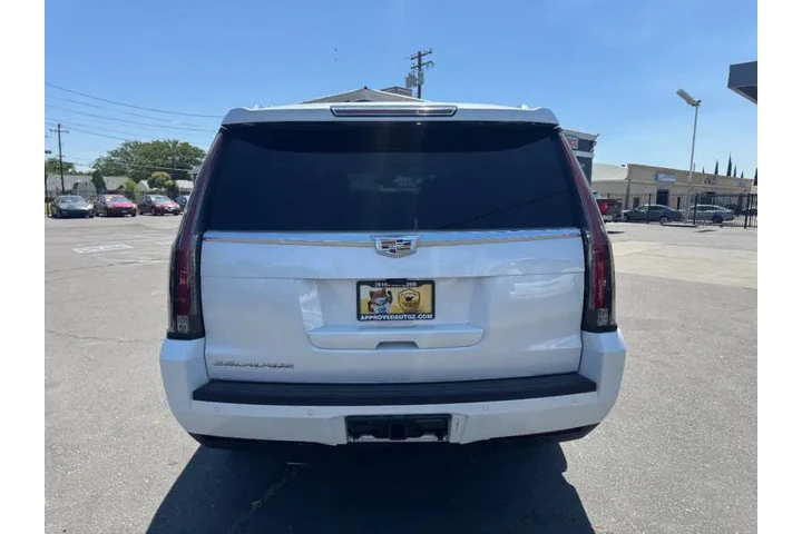 $27998 : 2019 Escalade ESV Luxury image 7