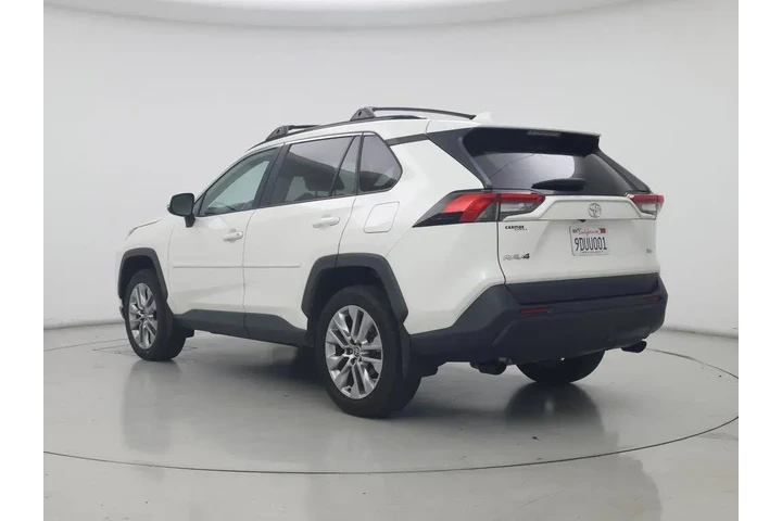 $30998 : Toyota RAV4 2022 XLE Premium image 2