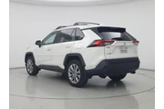 $30998 : Toyota RAV4 2022 XLE Premium thumbnail