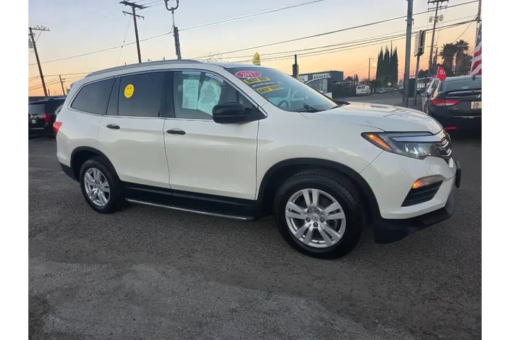 $15999 : 2017 Pilot LX image 7