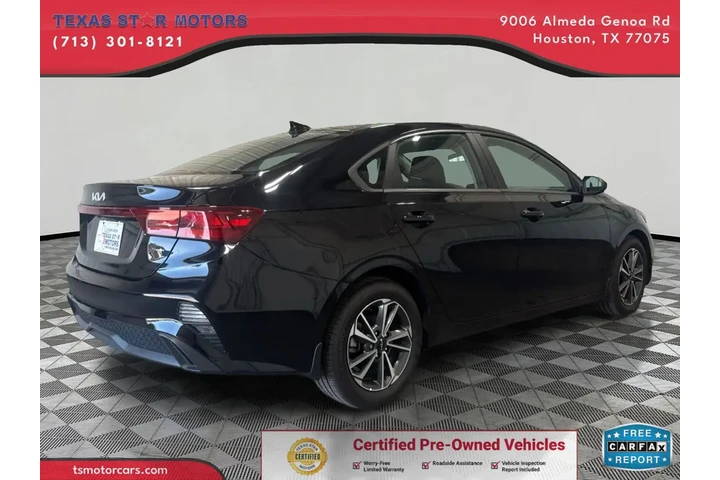 $15773 : Kia Forte 2022 FE 4dr Sedan image 3