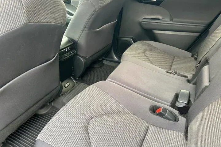 $39900 : Toyota Highlander 2025 AWD L image 8