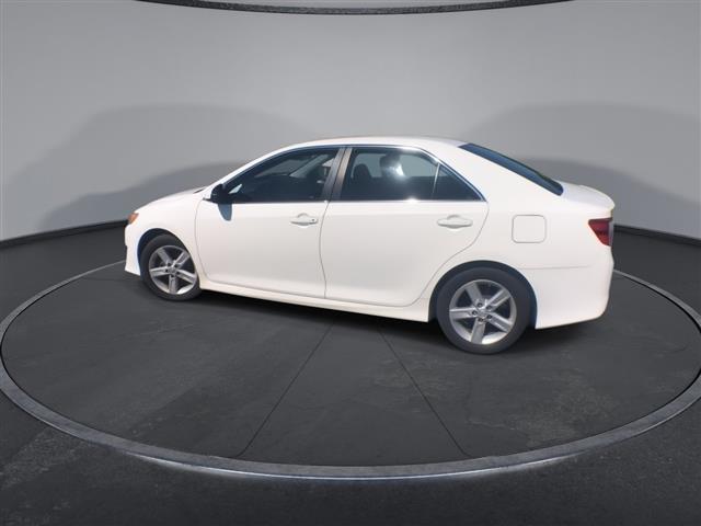 $13400 : PRE-OWNED 2014 TOYOTA CAMRY SE image 6