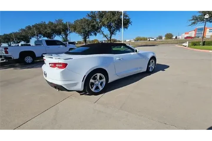 $24987 : Chevrolet Camaro 2023 LT 2dr image 8