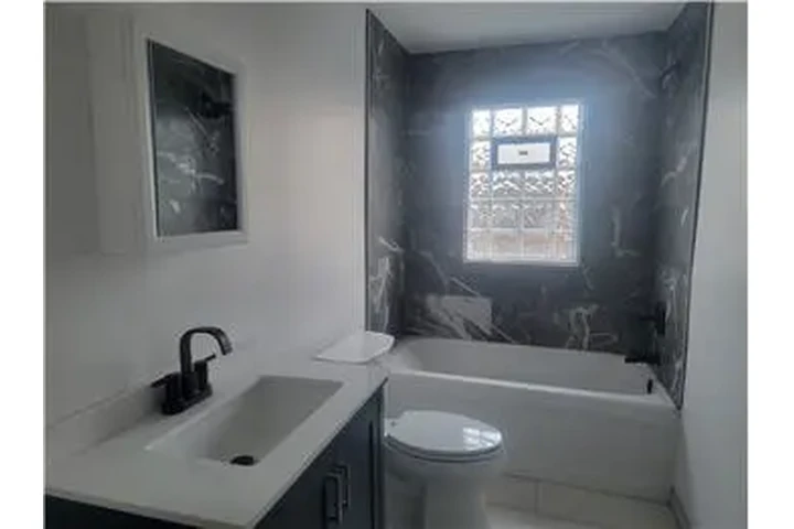 $1250 : Rental property with 2 bedro image 9